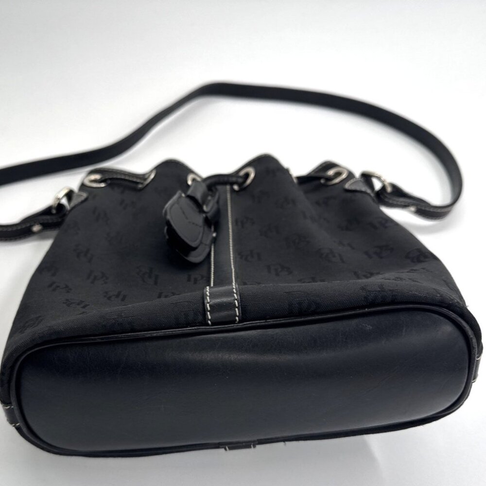 Vintage Dooney & Bourke Bucket Bag Purse Black Crossbody Logo Leather Canvas Y2K - Picture 10 of 12
